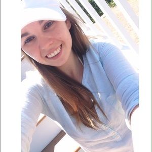 Meet your Posher, Abigail