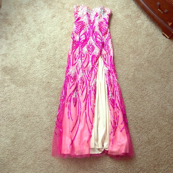 prom dress - Picture 1 of 4