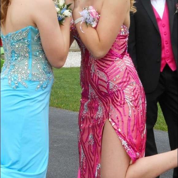 prom dress - Picture 4 of 4