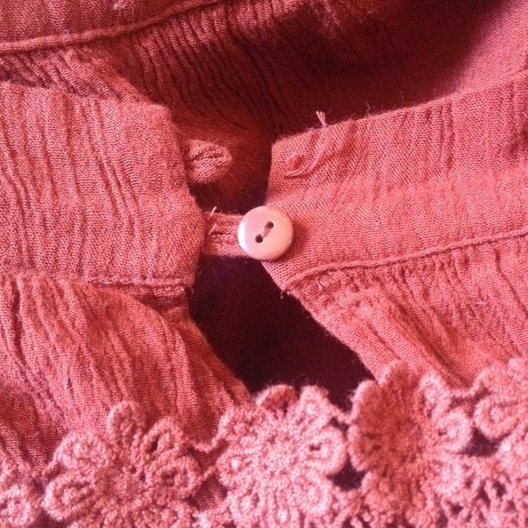 Crocheted Rust Top - Picture 2 of 2