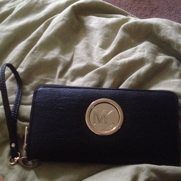 Michael Kors Wristlet