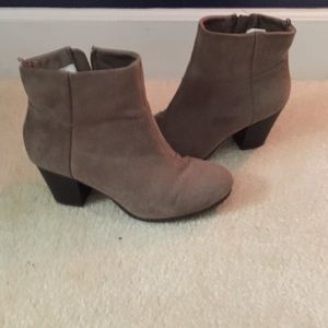 Ankle boots
