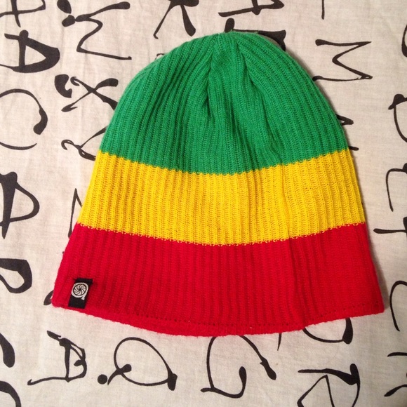 Rasta Beanie w/inside pocket