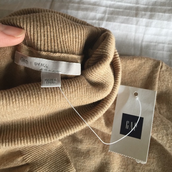 Turtle neck lightweight sweater from Gap size s - Picture 2 of 2