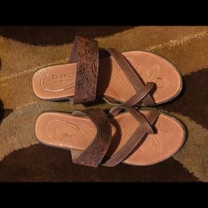 Women's BOC brown sandals size 8.