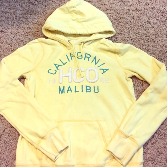 Yellow sweatshirt