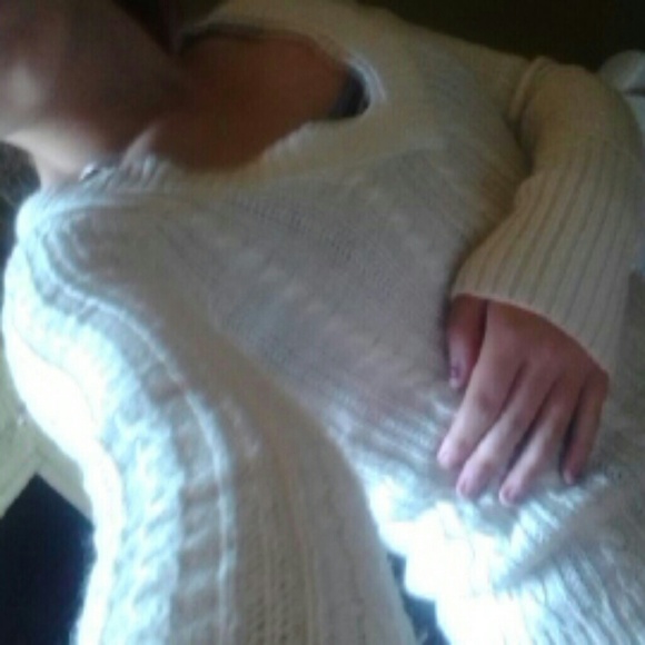 Sweater - Picture 4 of 4
