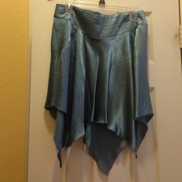 Bebe silk blue skirt