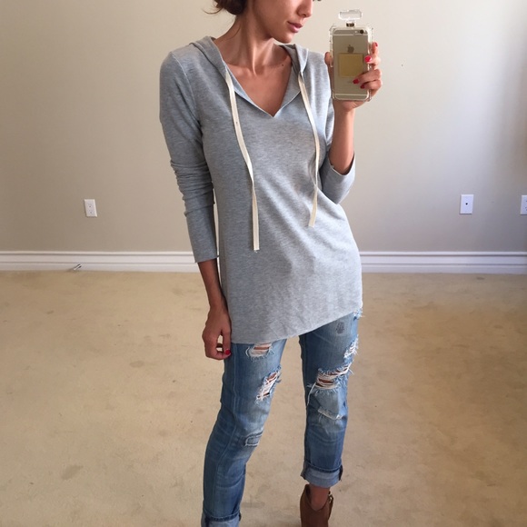 • SOLD • Softest Grey Hoodie L - Picture 2 of 4