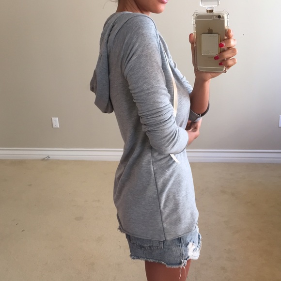 • SOLD • Softest Grey Hoodie L - Picture 3 of 4