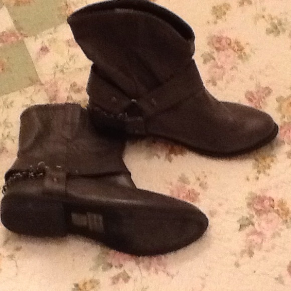 Beautiful gray boots