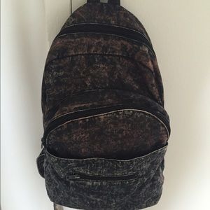Dark acid wash H&M backpack