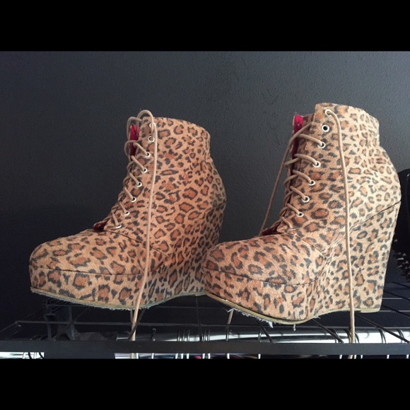 Cheetah print lace up wedge