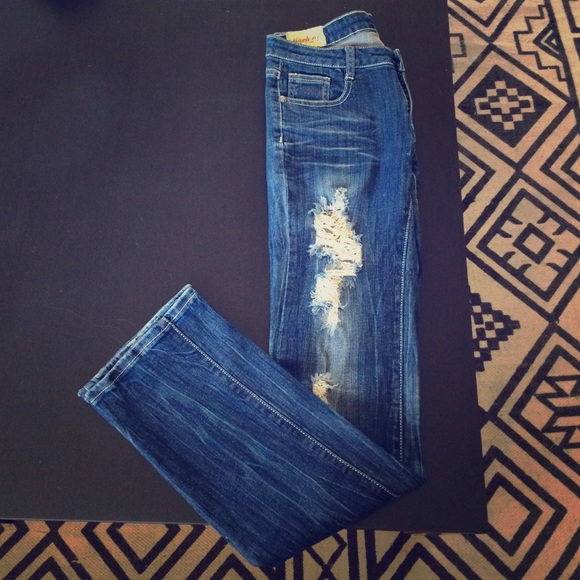 Destroyed, Light Wash Jeans