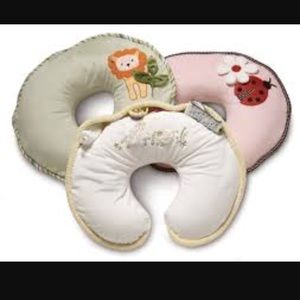 boppy heirloom pillow