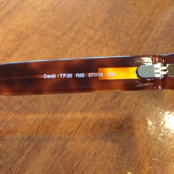 Authentic Tom Ford David Sunglasses - Picture 3 of 3