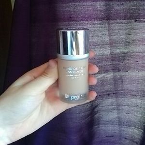 La prairie foundation Anti-Age shade 300