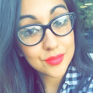 Meet your Posher, Ivonne