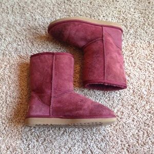 UGG Classic Short Boot