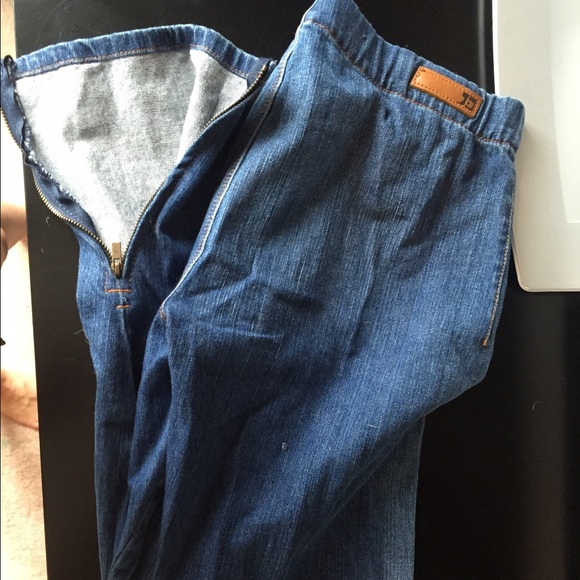 Skinny Joes with zipper on the ankles