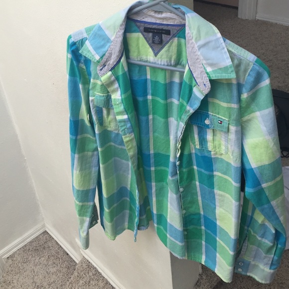 Tommy Hilfiger button up
