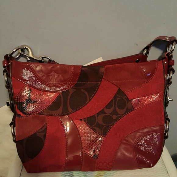 Red coach purse - Picture 2 of 4