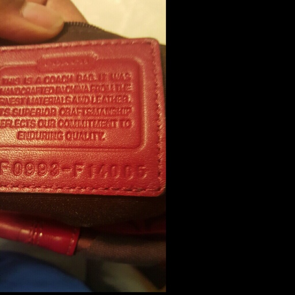 Red coach purse - Picture 3 of 4