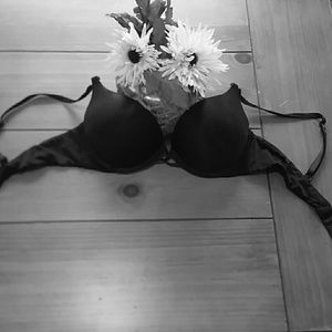 Victoria's Secret bombshell bra 34 A