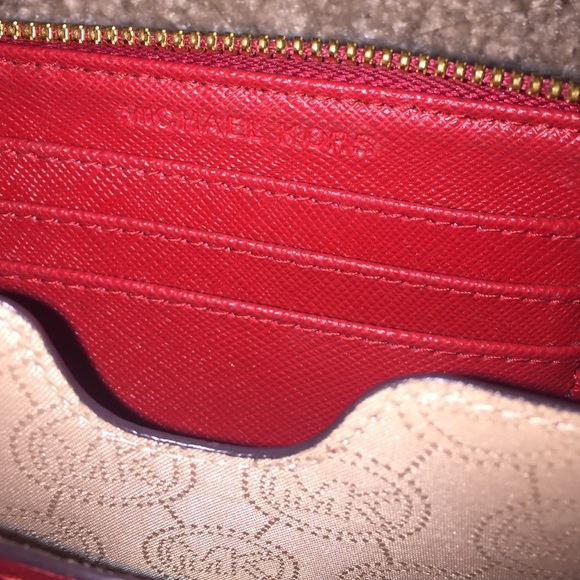 100% authentic Michael Kors red ostrich wallet!❤️ - Picture 4 of 4