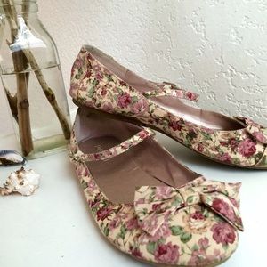 F21 Floral Mary Jane Flats