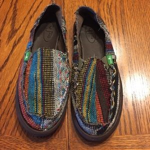 Tribal Print Sanuks