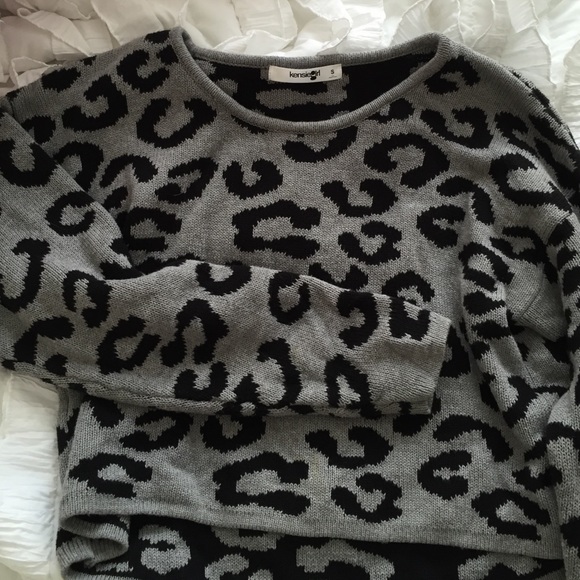 Kensie girl crop cheetah print sweater