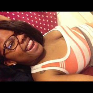 Meet your Posher, Lakia