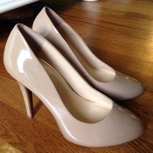 Jessica Simpson Nude Heels