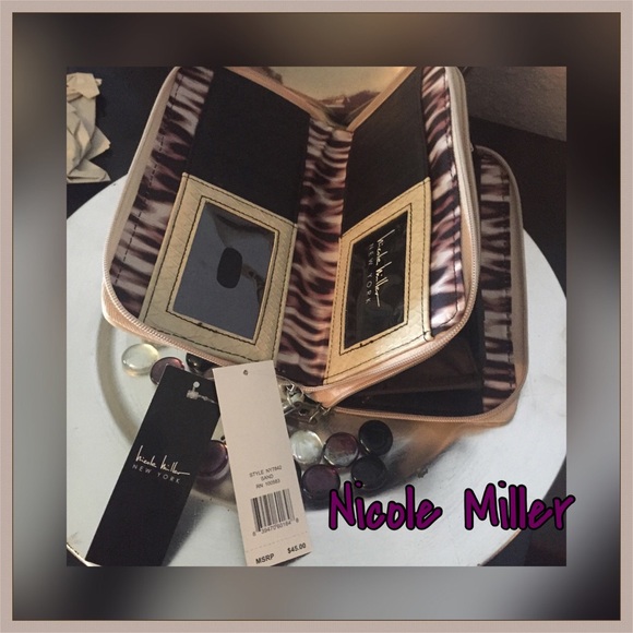 Nicole Miller Large Wallet Wristlet - Picture 3 of 3