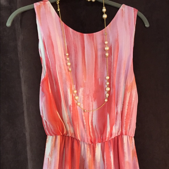 Pretty chiffon dress, cinch at waist, scoop back