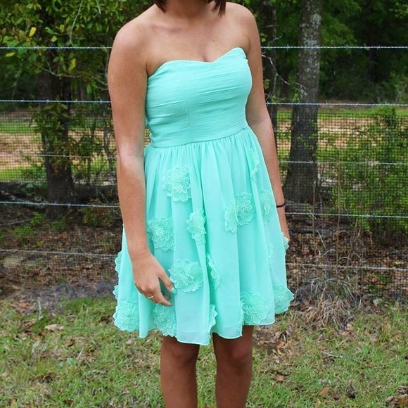 •Mint green dress•