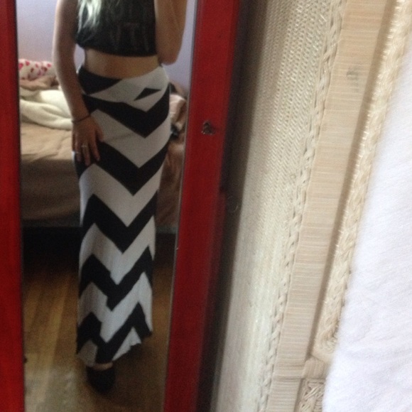 Chevron print maxi skirt