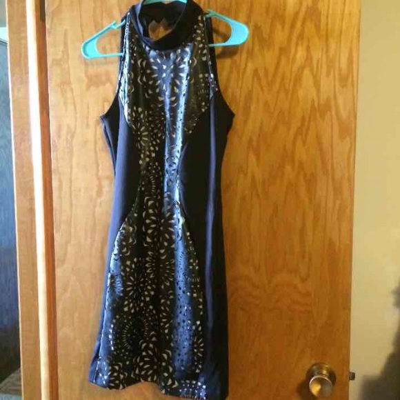 Size small