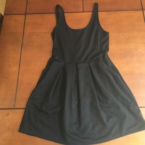 Black Aeropostale scallop dress