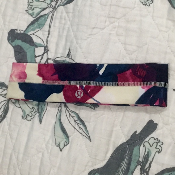 lululemon athletica Accessories - Lululemon Headband
