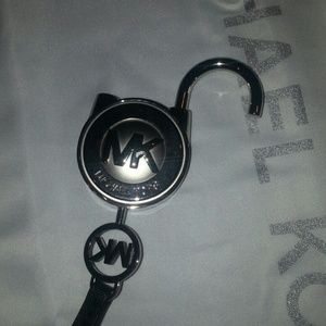 ** legit Michael kors ** lock **