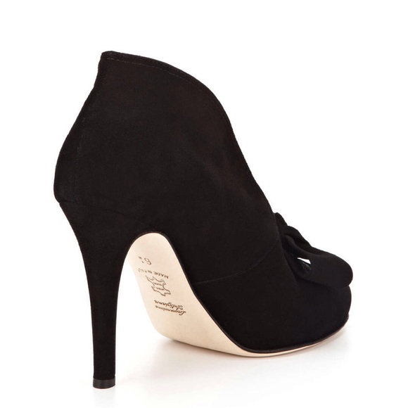 Butter bow booties . Host pick 🌷 - Picture 2 of 4