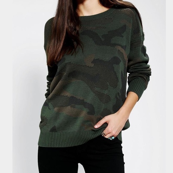 UO camouflage sweater