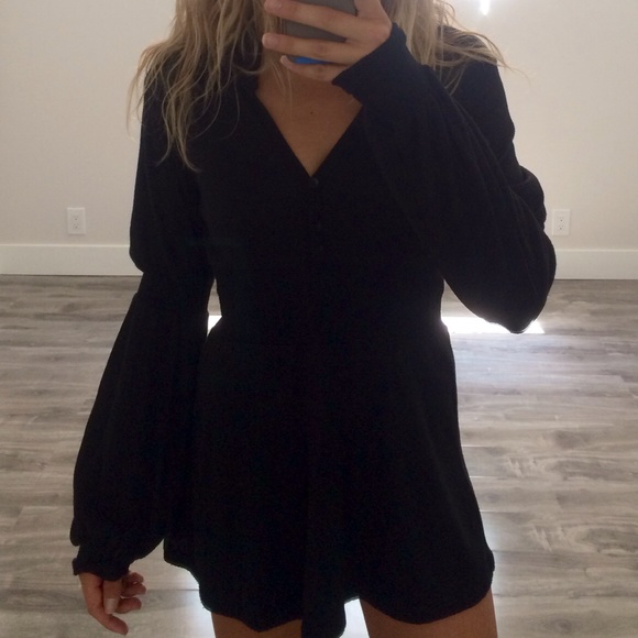 Baby doll cinched waste black tunic / short dress