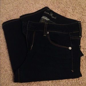 American Eagle! Dark wash jeans
