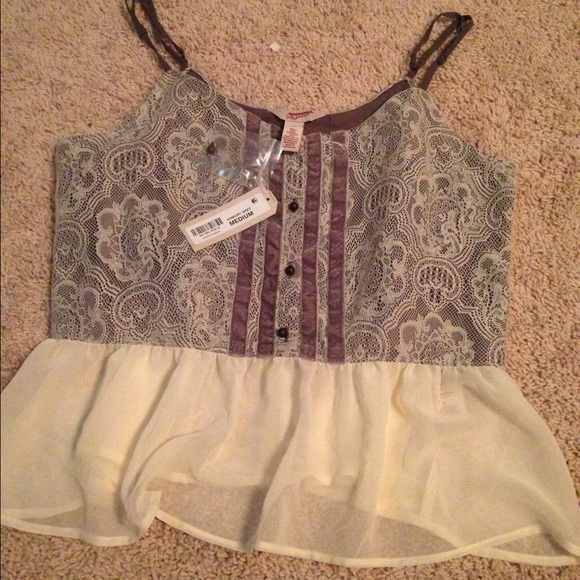 Very cute lace shirt!!