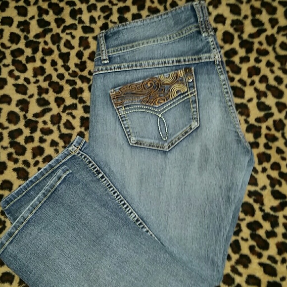 Ymi Premium capris size 9 and 21 inseam