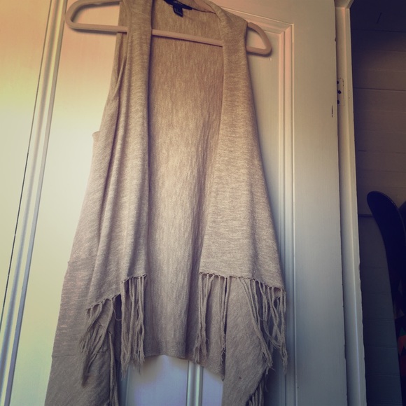 Fringe sweater vest