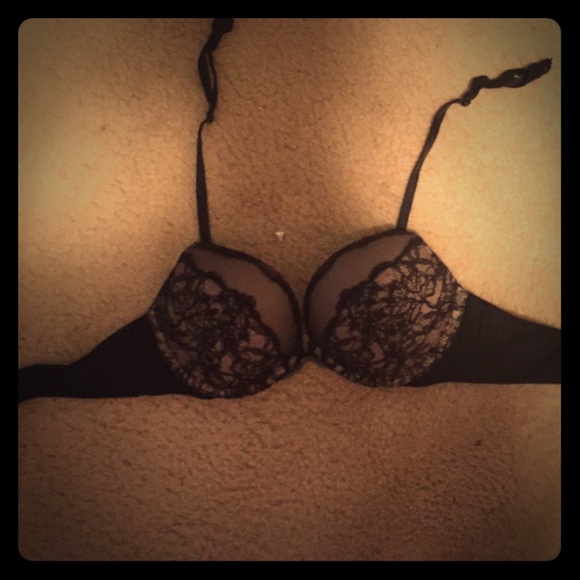 Bombshell Victoria secret bra